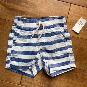 New with tags babyGap shorts 12 to 18 months